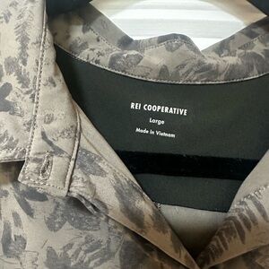 REI Cooperative Women’s Performance Travel Dress Taupe & Charcoal